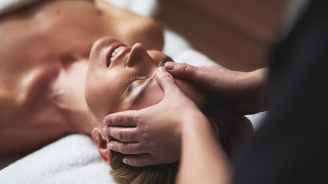 Face-Massage-Therapy