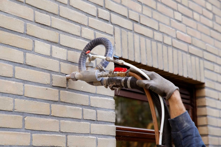 Injection-Foam-Insulation-705×470-1
