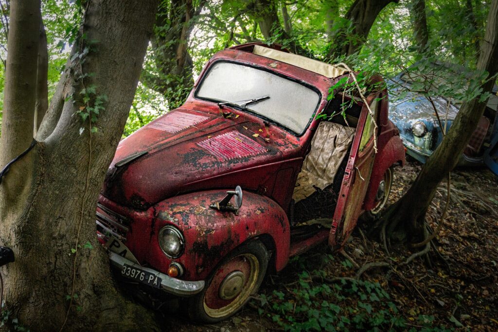 ahundt-junk-car-6712997_1920