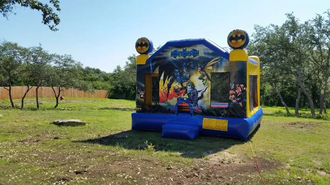 avengers-bounce-house​