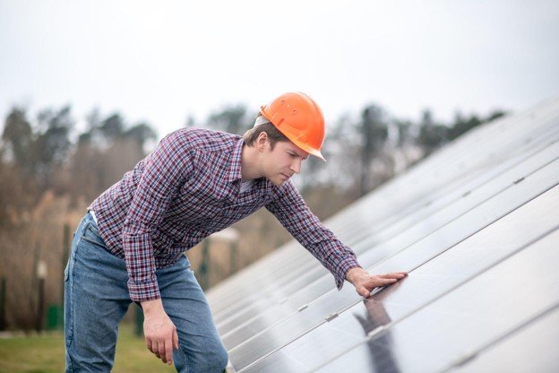 Steel-Roof-vs.-Shingle