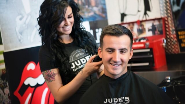 mens-haircut-in-byron-center