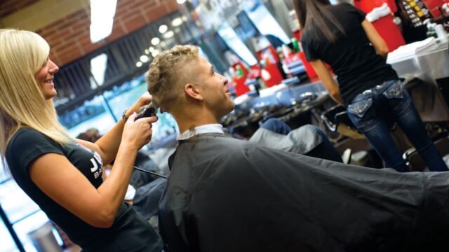 mens-haircut-traverse-city