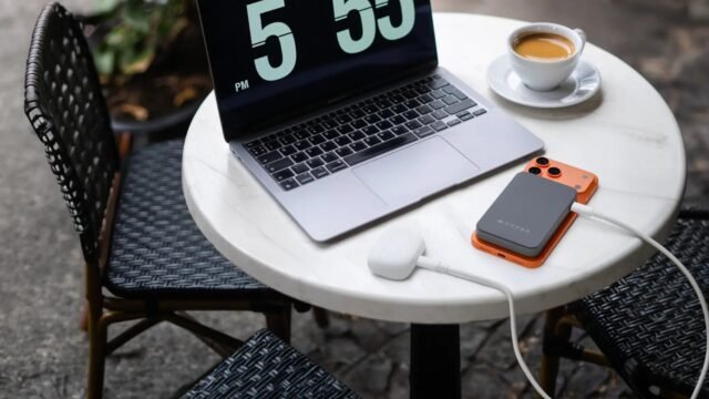 hyper-wireless-charger